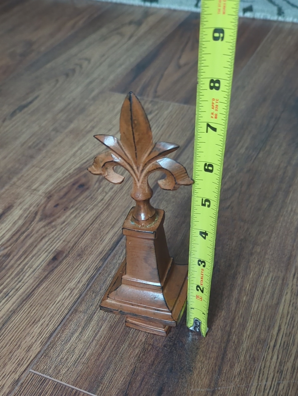 Decorative Fleur-de-Lis
